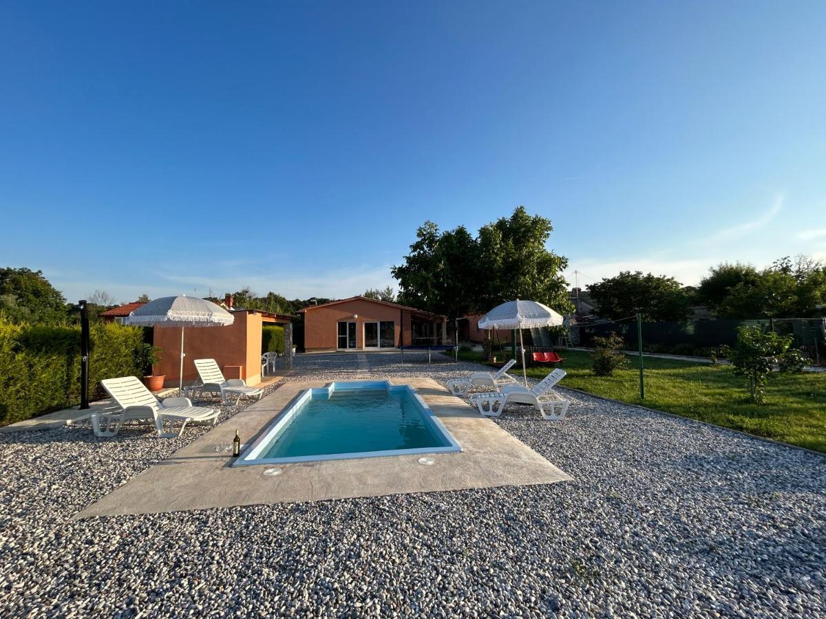 Dora House With Wifi And Outdoor Swimming Pool Villa Pula Buitenkant foto