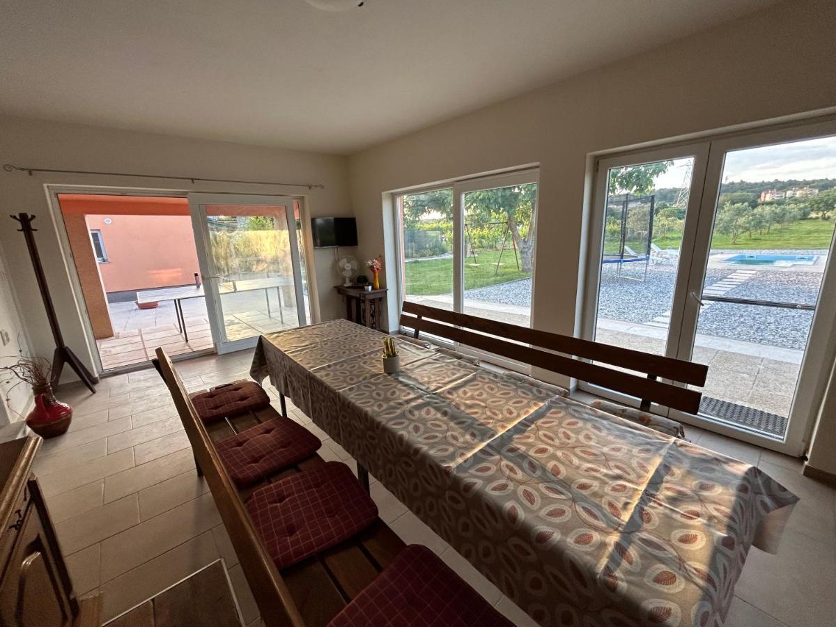 Dora House With Wifi And Outdoor Swimming Pool Villa Pula Buitenkant foto