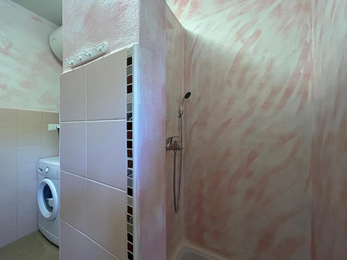 Dora House With Wifi And Outdoor Swimming Pool Villa Pula Buitenkant foto